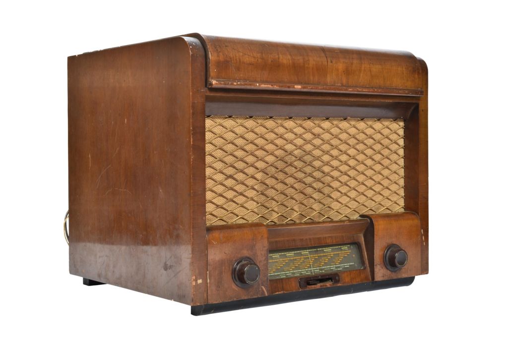 Dynatron HFC 101 transistor radiogram - Snellings Museum