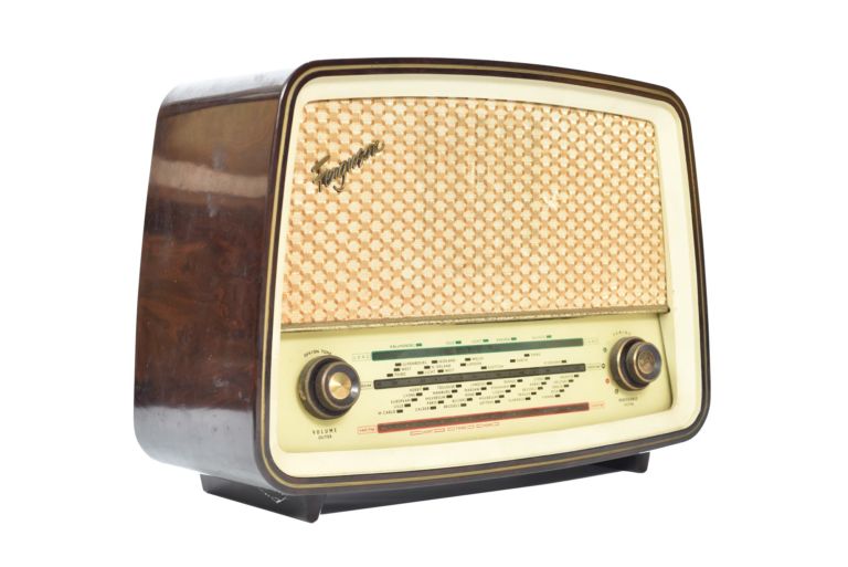 Ferguson 382U valve table radio