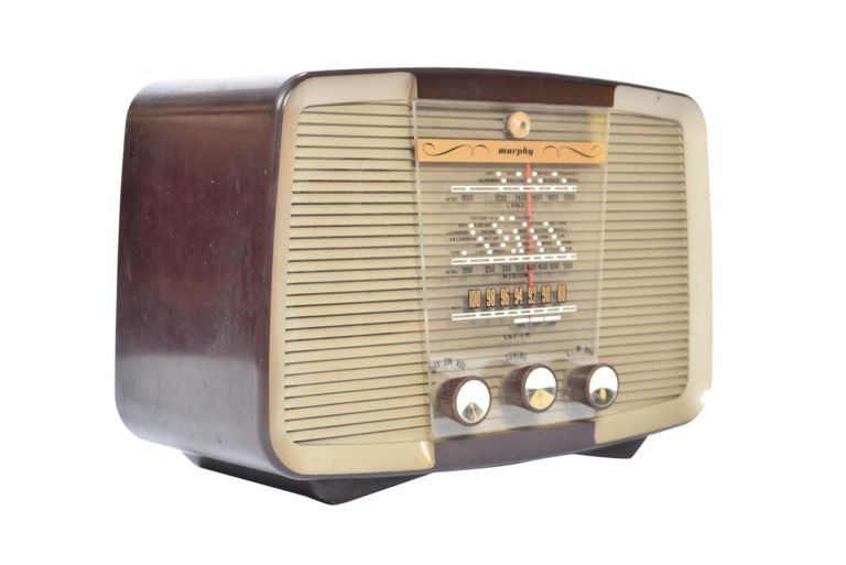 Murphy A372 valve radio