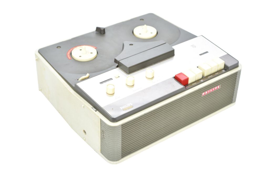 Elizabethan LZ32 reel to reel tape recorder Snellings Museum