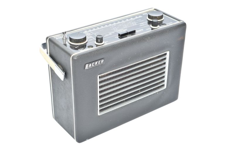 Hacker Herald Model RP37A